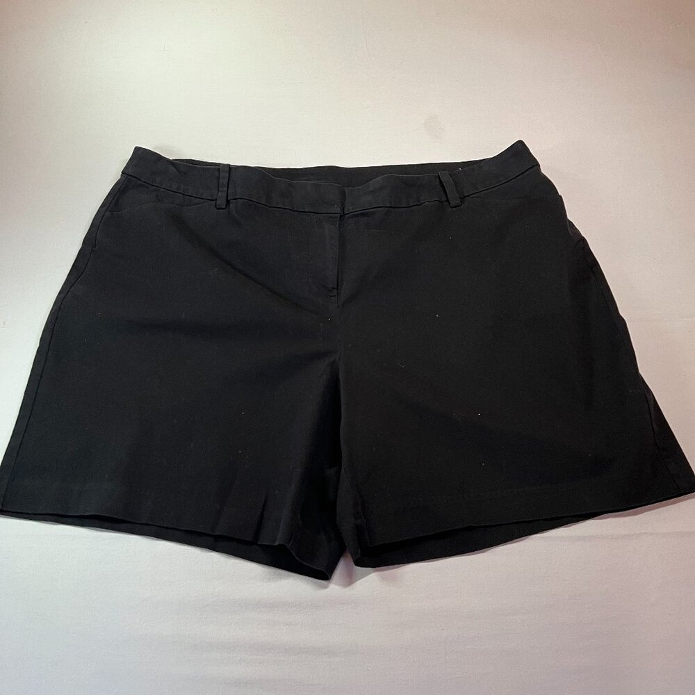 Lane Bryant black shorts size 20 with pockets in the front and back.